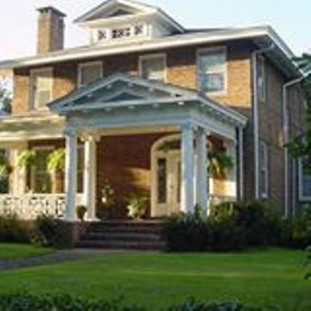 ウィルミントン ポート シティ ゲスト ハウス Bed & Breakfast エクステリア 写真