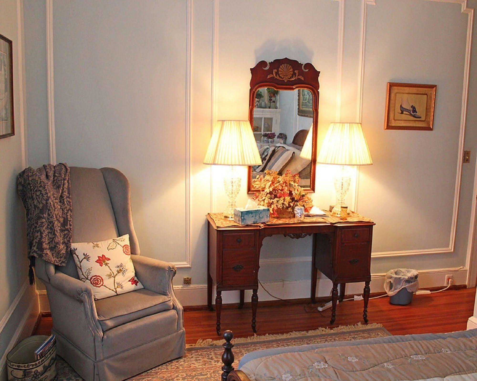 ウィルミントン ポート シティ ゲスト ハウス Bed & Breakfast エクステリア 写真